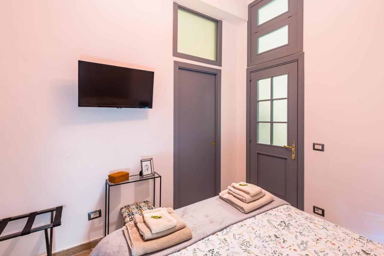 Eccehomo 29 La Casa Di Piero Apartment Наполи Екстериор снимка