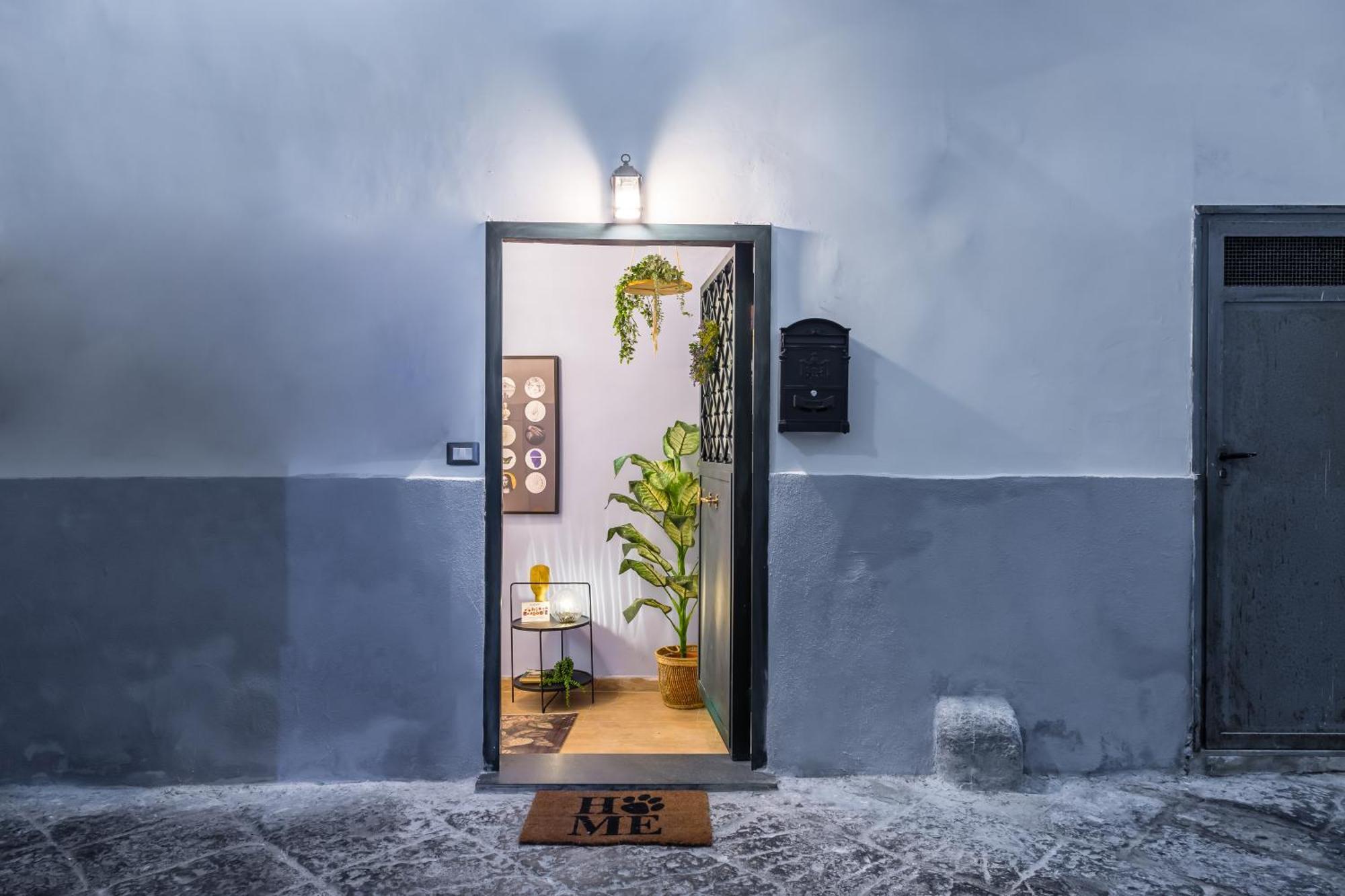 Eccehomo 29 La Casa Di Piero Apartment Наполи Екстериор снимка